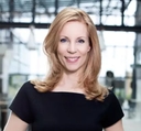 Claudia van Veen Claudia van Veen