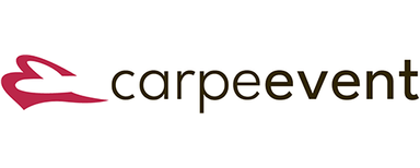 carpe event productions GmbH & Co. KG Rotes stilisiertes Flugzeugsymbol links neben dem Schriftzug 'carpeevent' in schwarzer Schrift.
