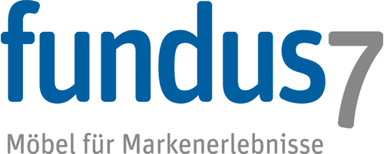 fundus7 GmbH Logo mit dem Schriftzug 'fundus7' in Blau und Grau, darunter der Slogan 'Möbel für Markenerlebnisse' in Grau.